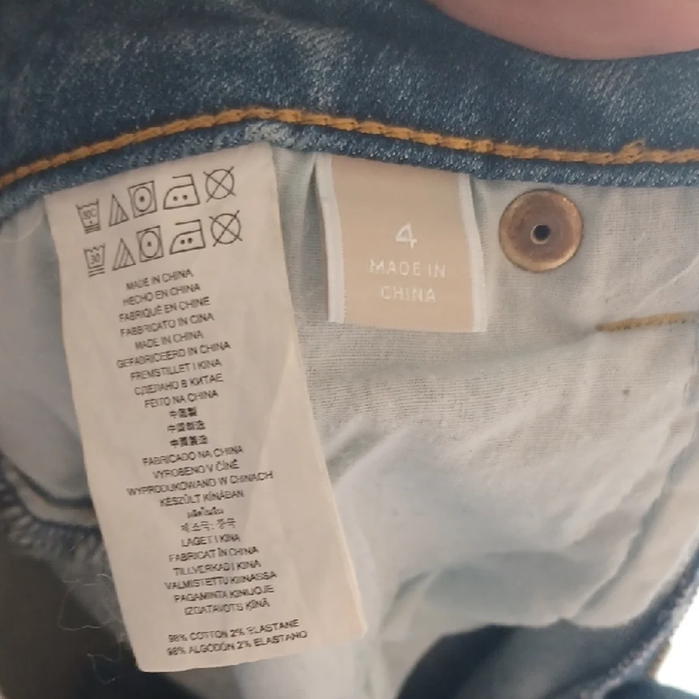 Michael Kors Blue Gold Cropped Jeans, 12/14 - Picture 7 of 7